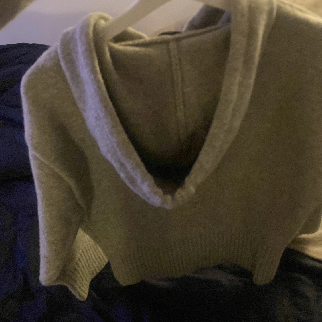 Grå hoodie från Zara - 3