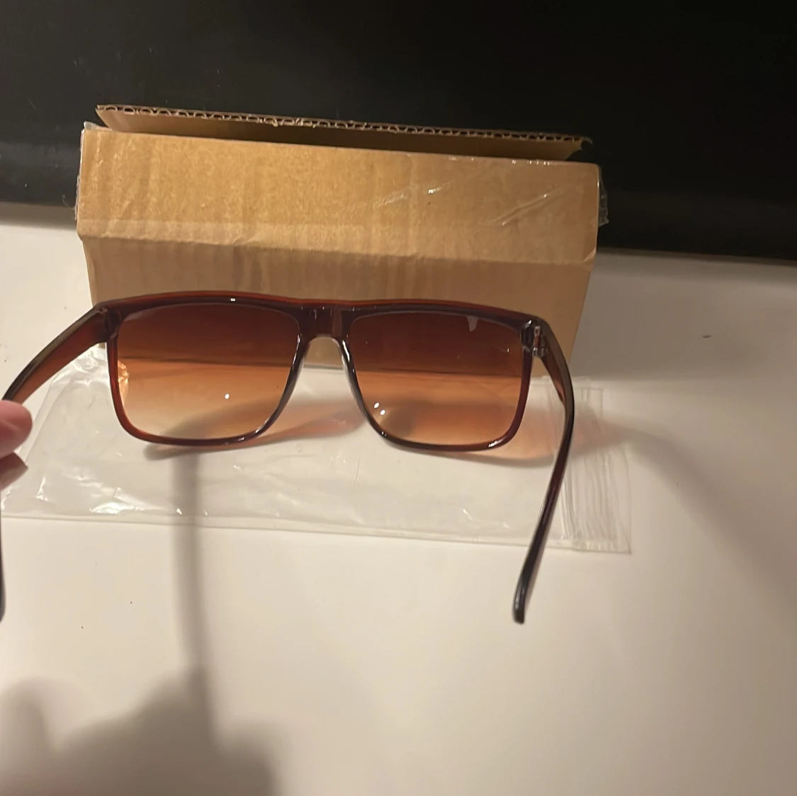 Bruna solglasögon  - 1