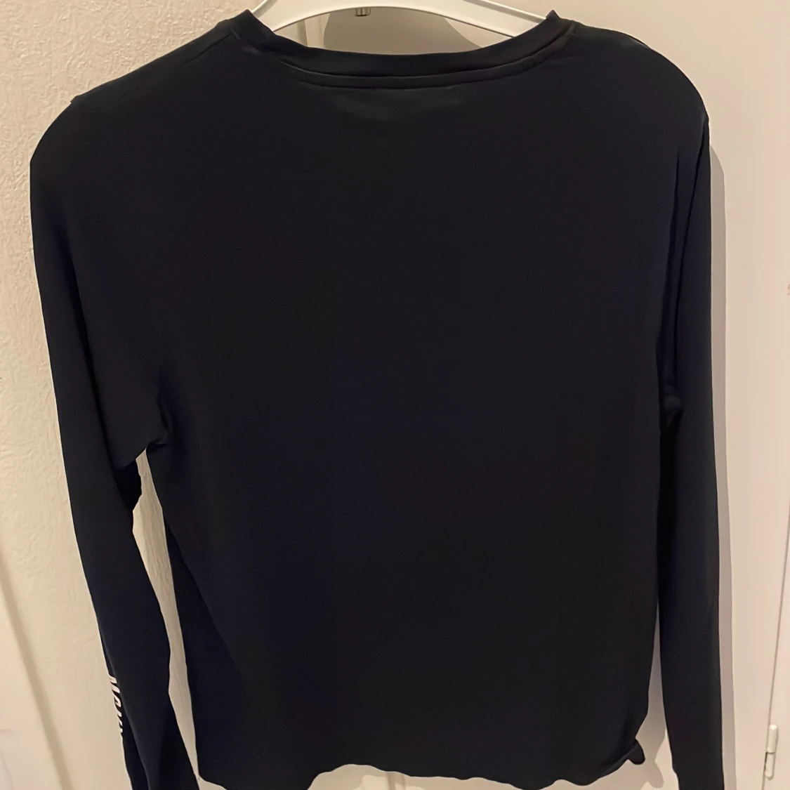 Svart långärmad tröja från WA - 1