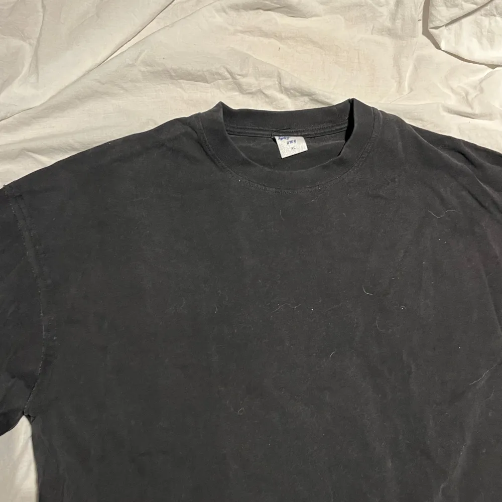 Svart Vintage ARTIEMASTER T-shirt i storlek XL, passar också som oversized L. T-paidat.