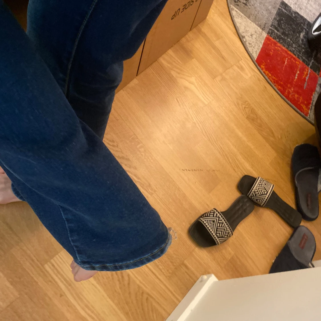 Mörkblå bootcut jeans från Levis - 3
