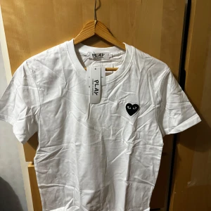 CDG t shirt - Helt ny