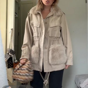 Custommade windy jacka - Superfin jacka från custommade i storlek S/M! Använd få gånger. Nypris; ca. 5000!🥰