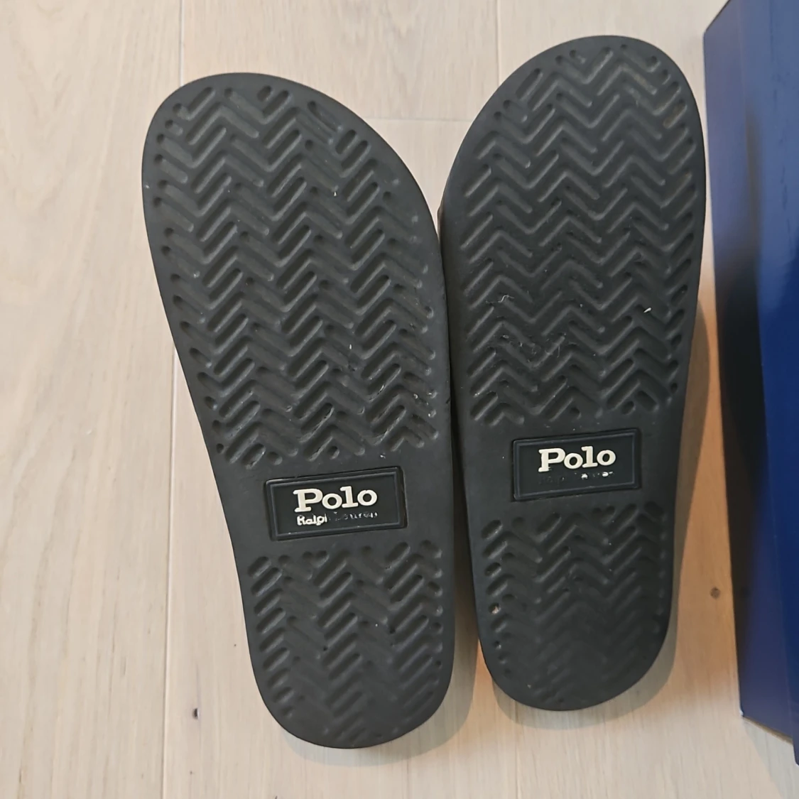 Svarta sandaler från Polo Ralph Lauren - 2