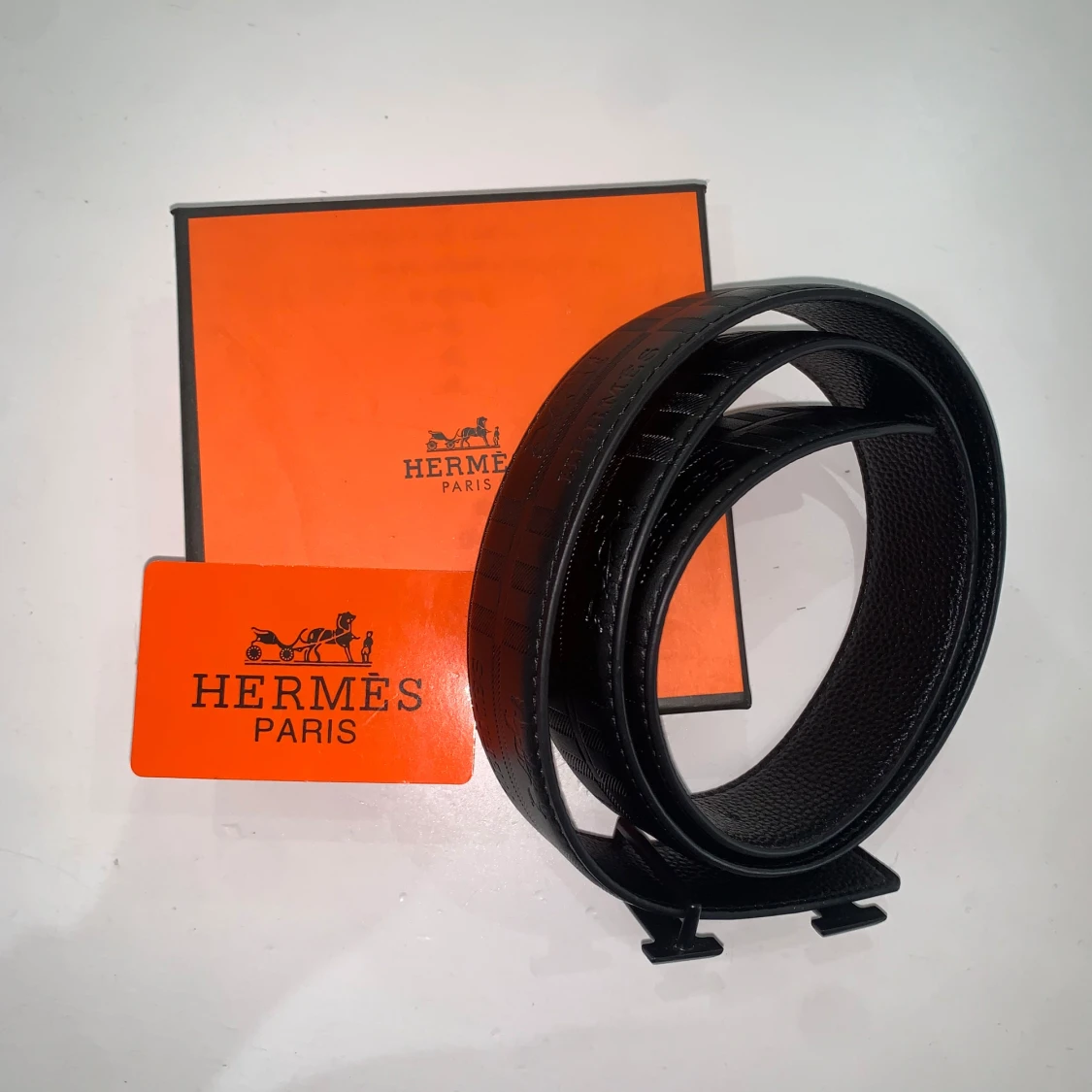 Unikt H bälte med mönster - 2