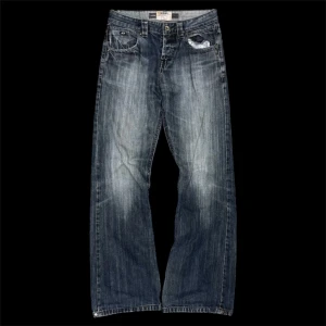 Flared Diesel Jeans 31 vintage - Fina diesel jeans i storlek 31/30 och 34 långa