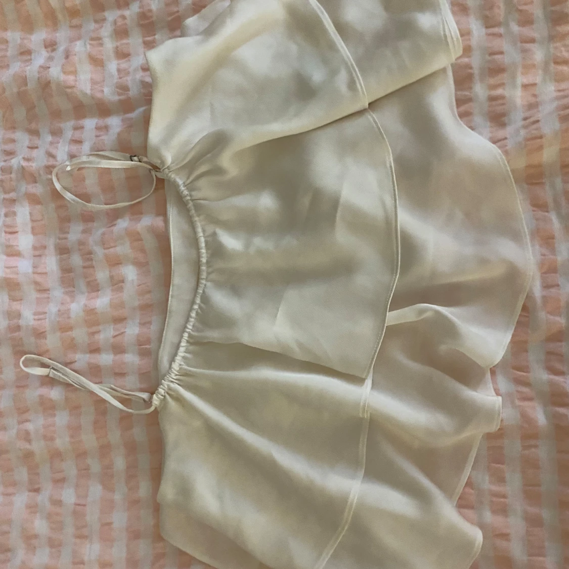 Vit volangig linnetopp från H&M - 1