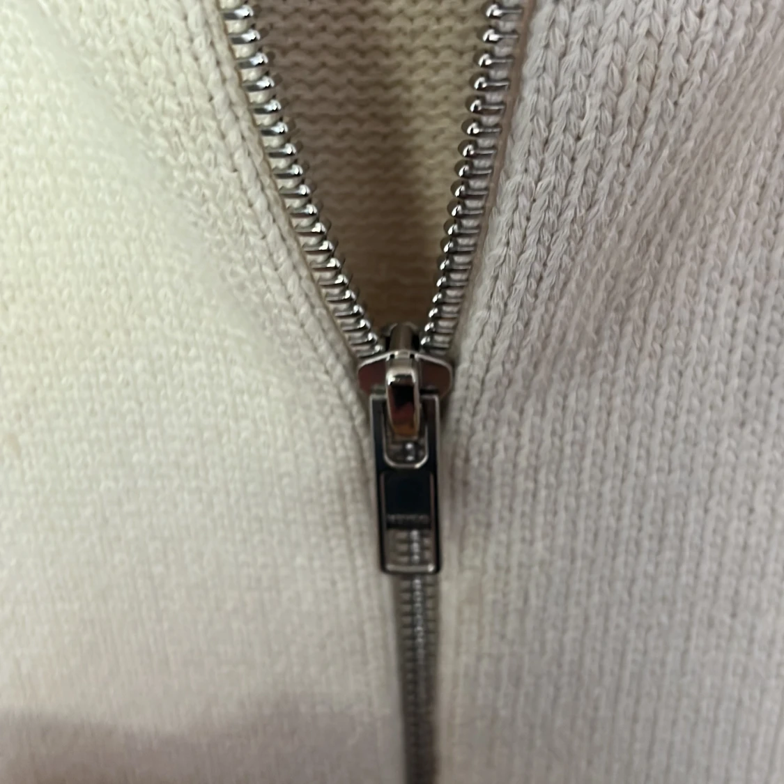 Vit stickad hoodie från Kenzo med blå logga - 3