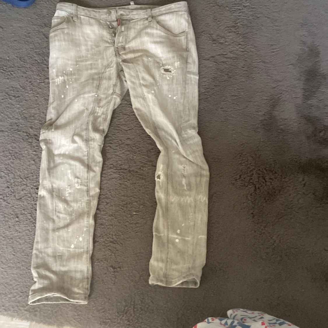 Grå jeansbyxor från Dsquared2