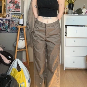 Kostymbyxor - sparsamt använda, jag är 1,63cm.