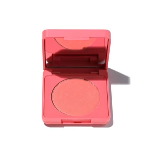 Helt ny Caia Matte Blush i färgen Troublegum - En helt ny Caia Matte Blush i färgen Troublegum!    CAIA Matte Blush är en len puderrouge som smälter in i huden för en boost av krämigt pigment, skydd och återfuktning. Berikad med kakao-, mango- och Cupuaçusmör är den närande samtidigt som den är byggbar och enkel att blanda.
