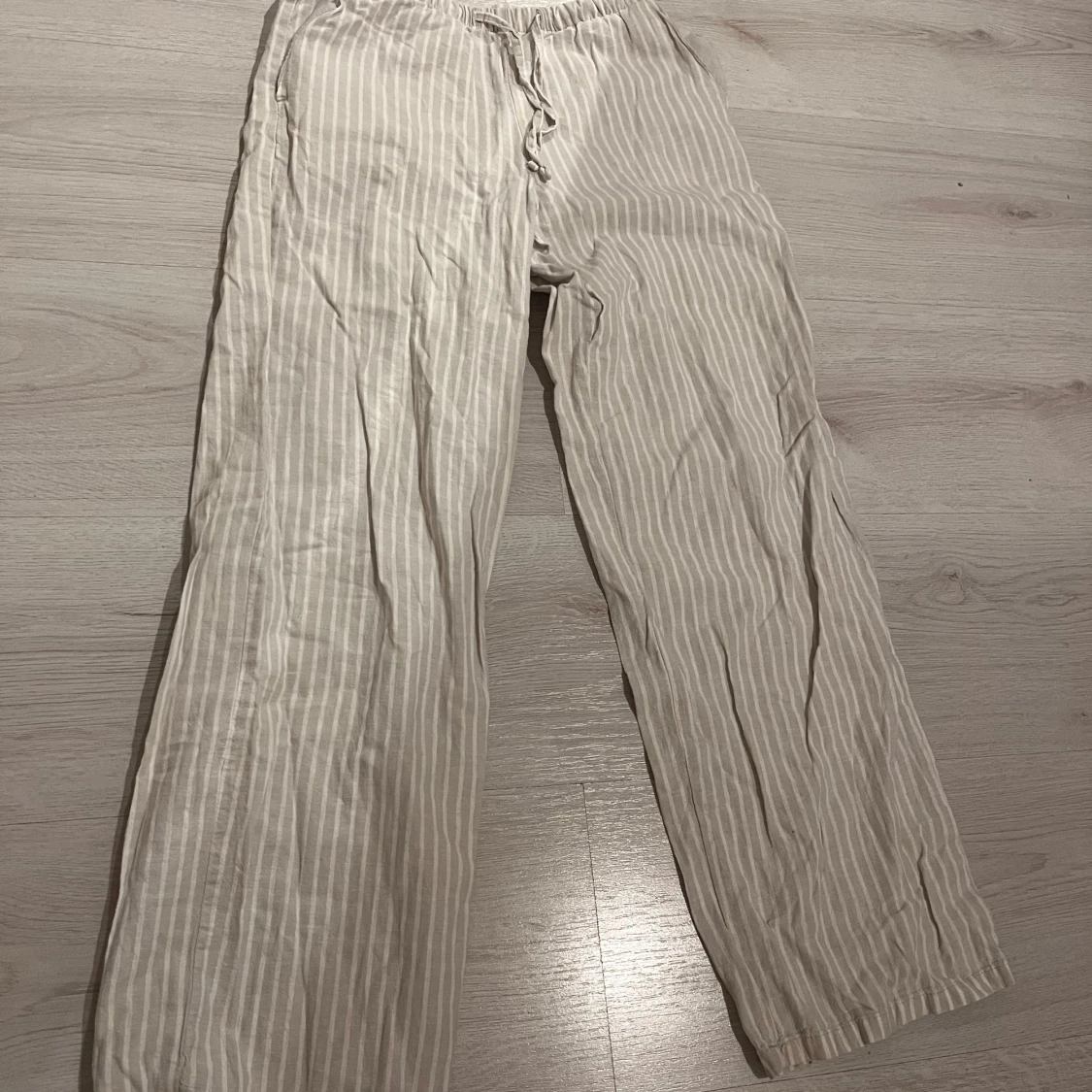  vita randiga linnebyxor - 1