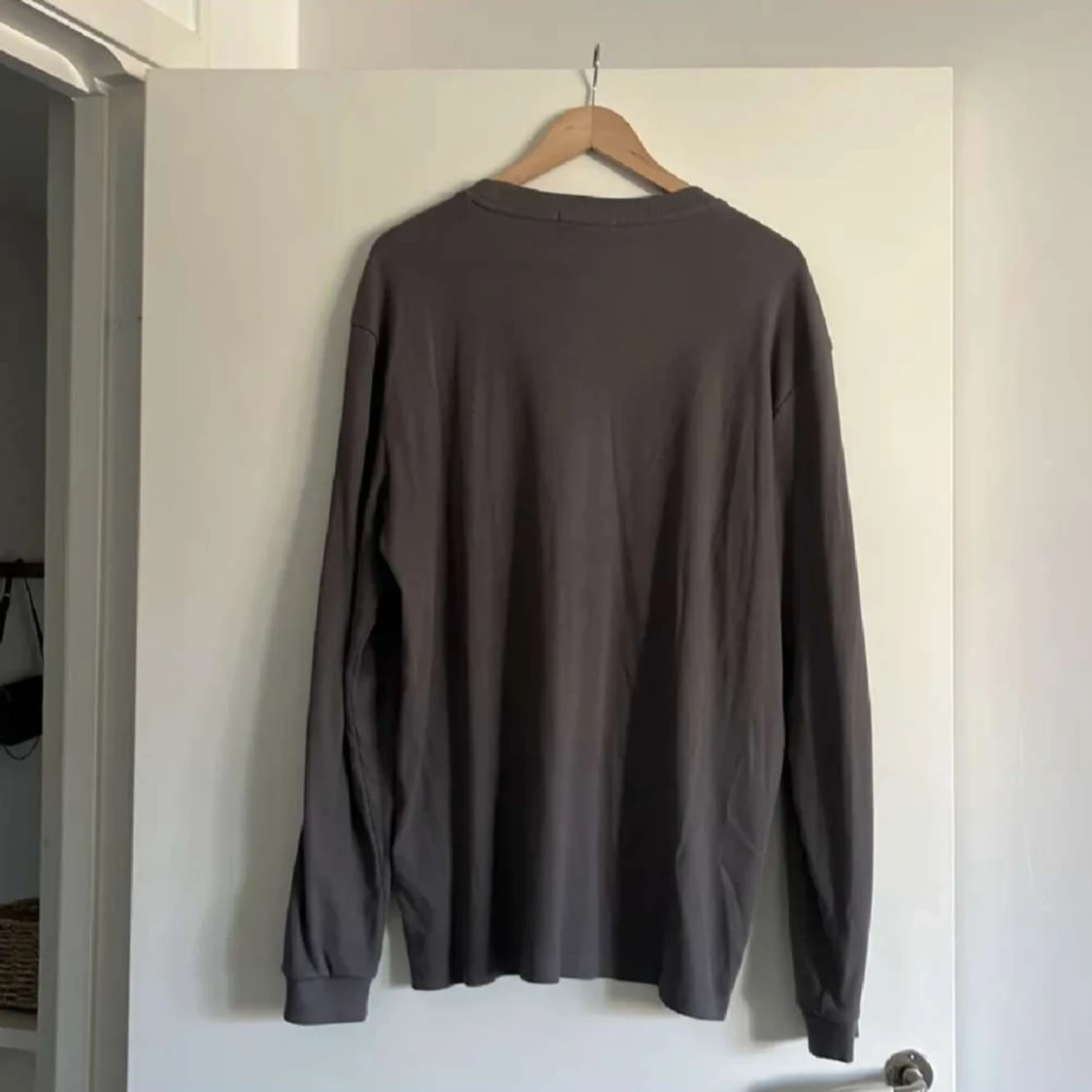 Grå långärmad tröja från Lager 157 - 1