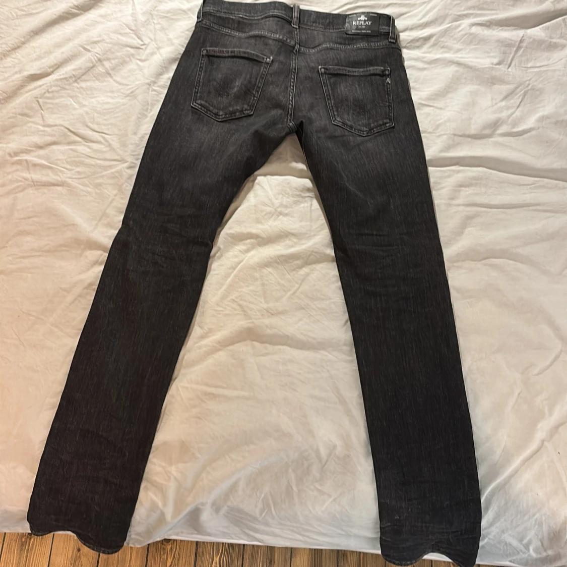 Svarta jeansbyxor från Replay - 1