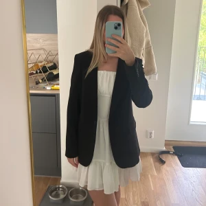 Kavaj - Superin kavaj från Gina. Storlek Xs