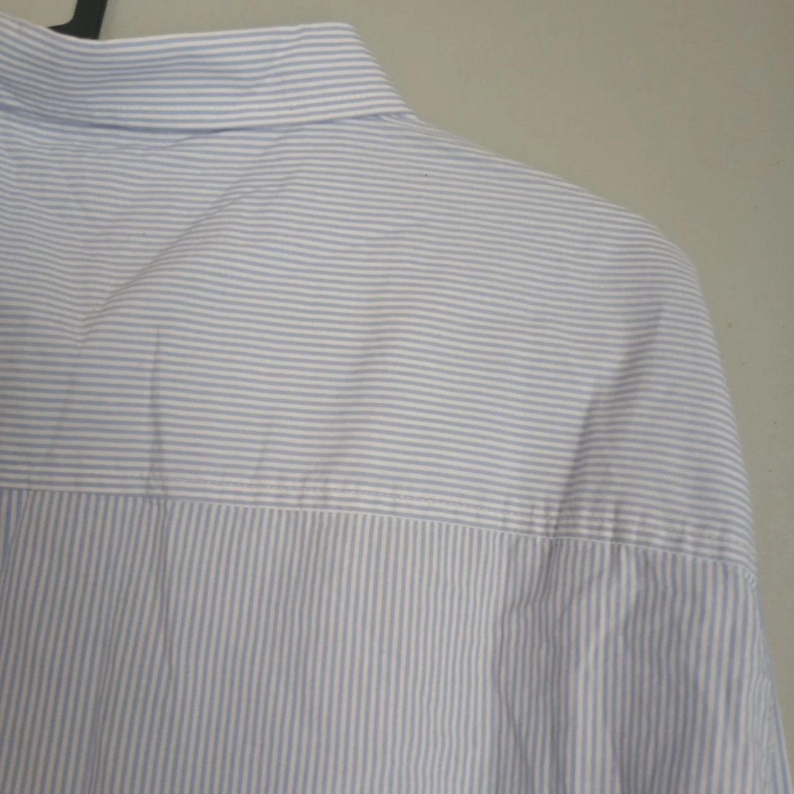 Klassisk Herrskjorta ljusblå/vit randig – stl XL - 2