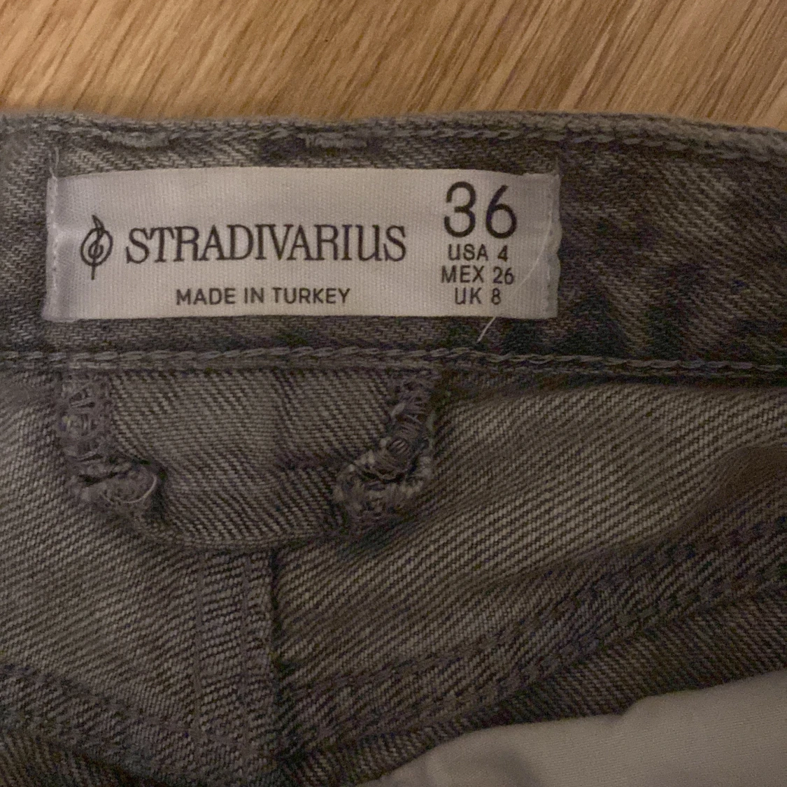 Grå jeansshorts Stradivarius vintage - 1