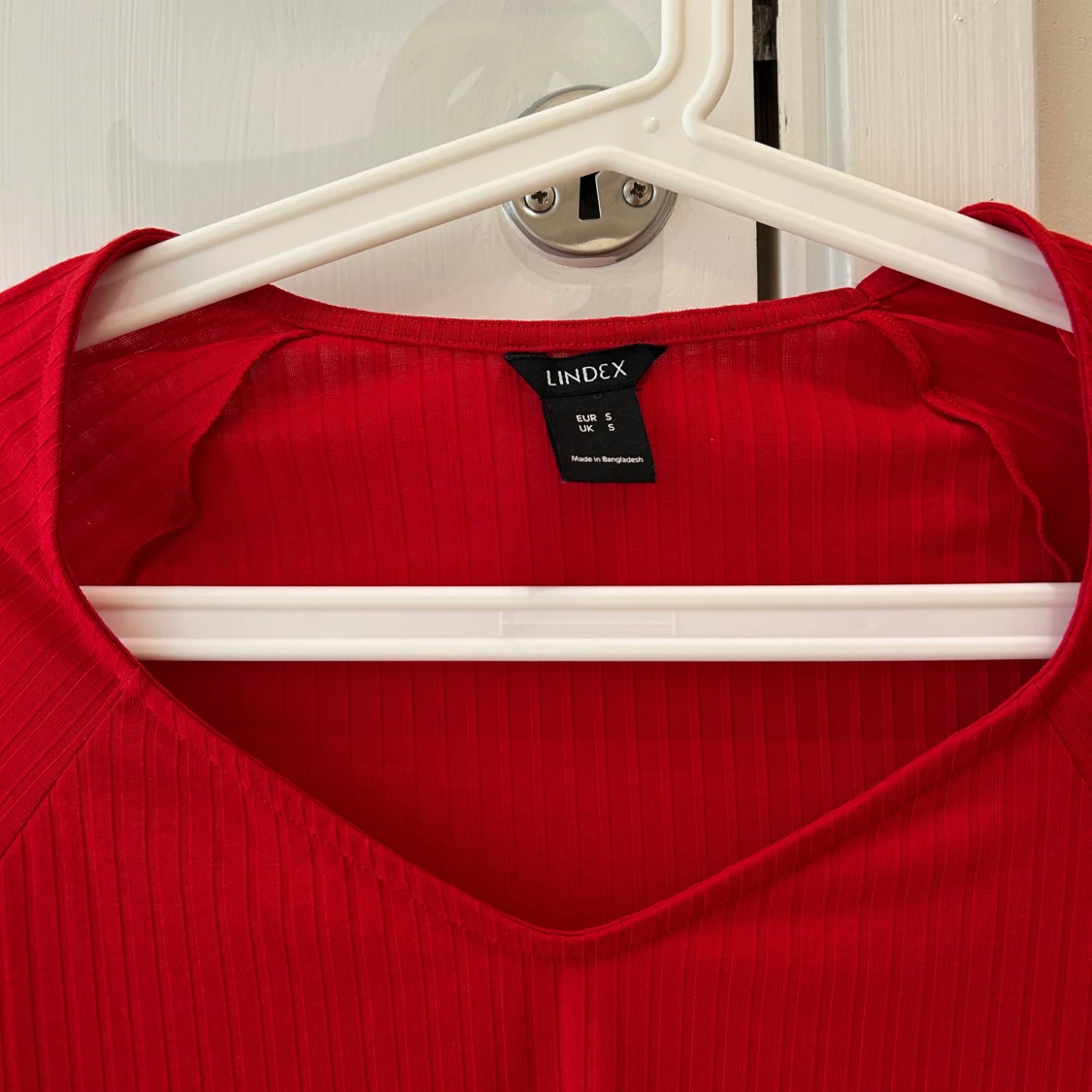  Ny Röd ribbad långärmad topp Lindex - 1