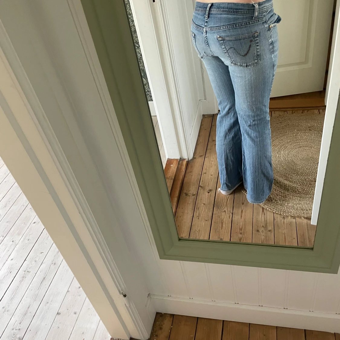 Vintage Blå bootcut jeans med slitningar - 2