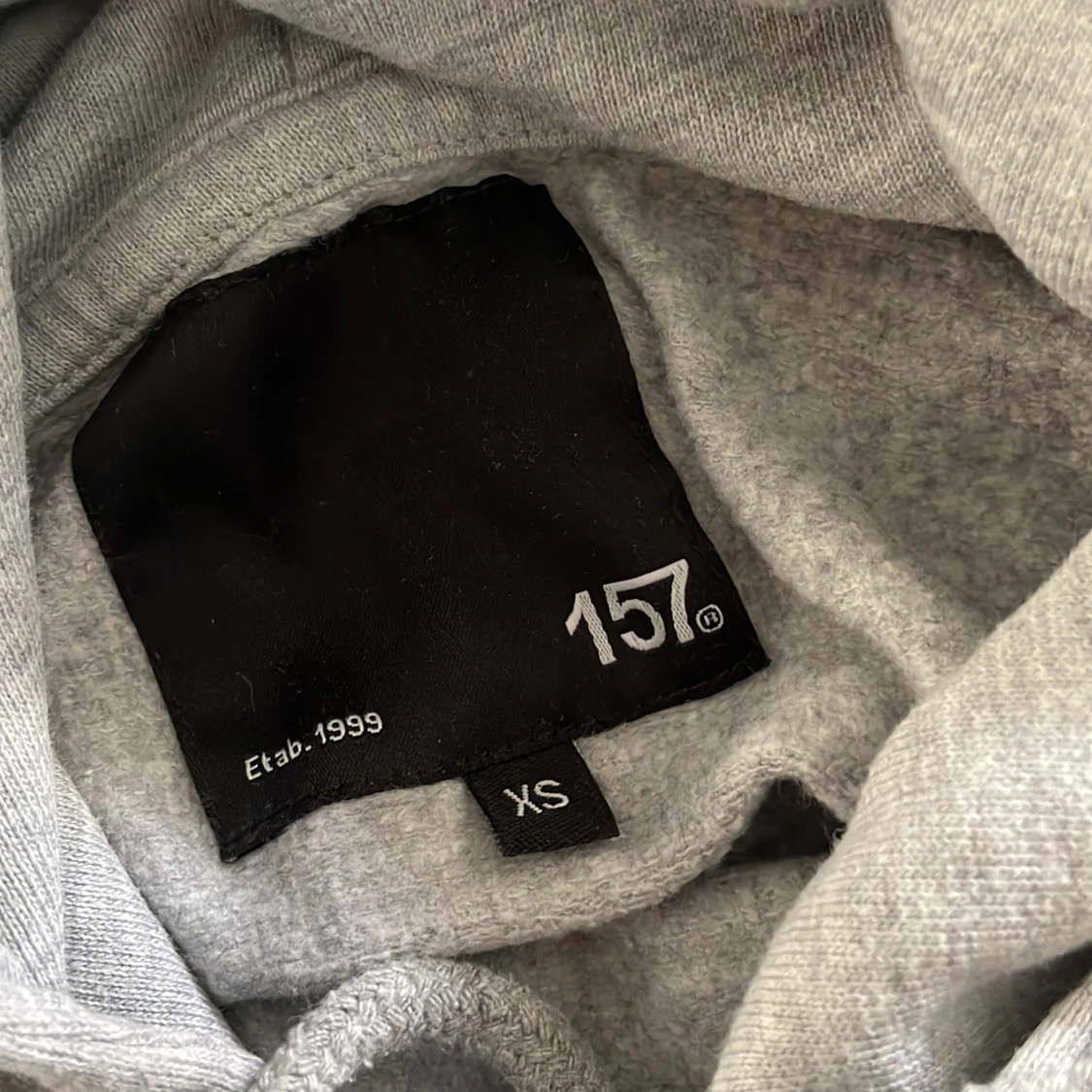 Grå hoodie med New York-tryck 157 XS - 2