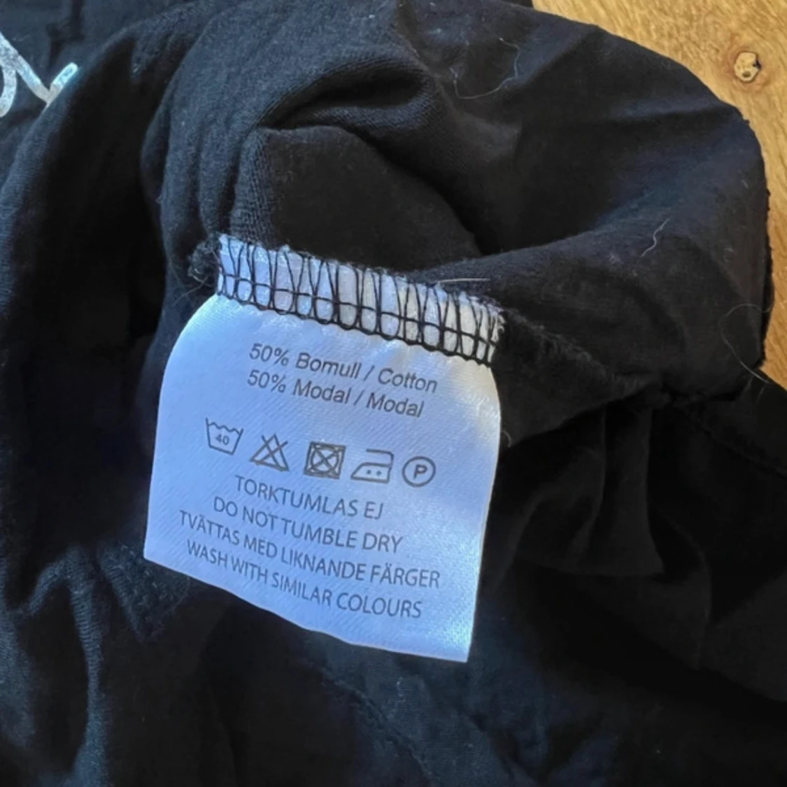 Svart linnetopp med texttryck - 3