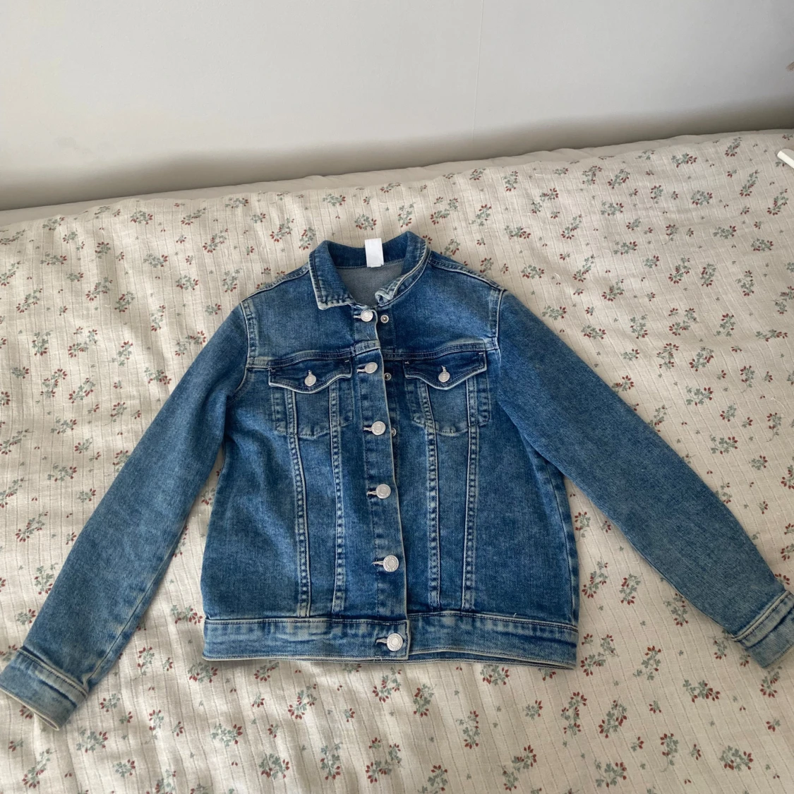 Blå jeansjacka från &Denim, strl 140
