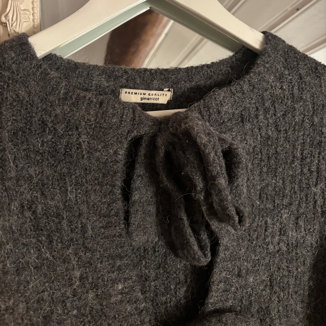 Mörkgrå stickad kofta från Gina Tricot - 1