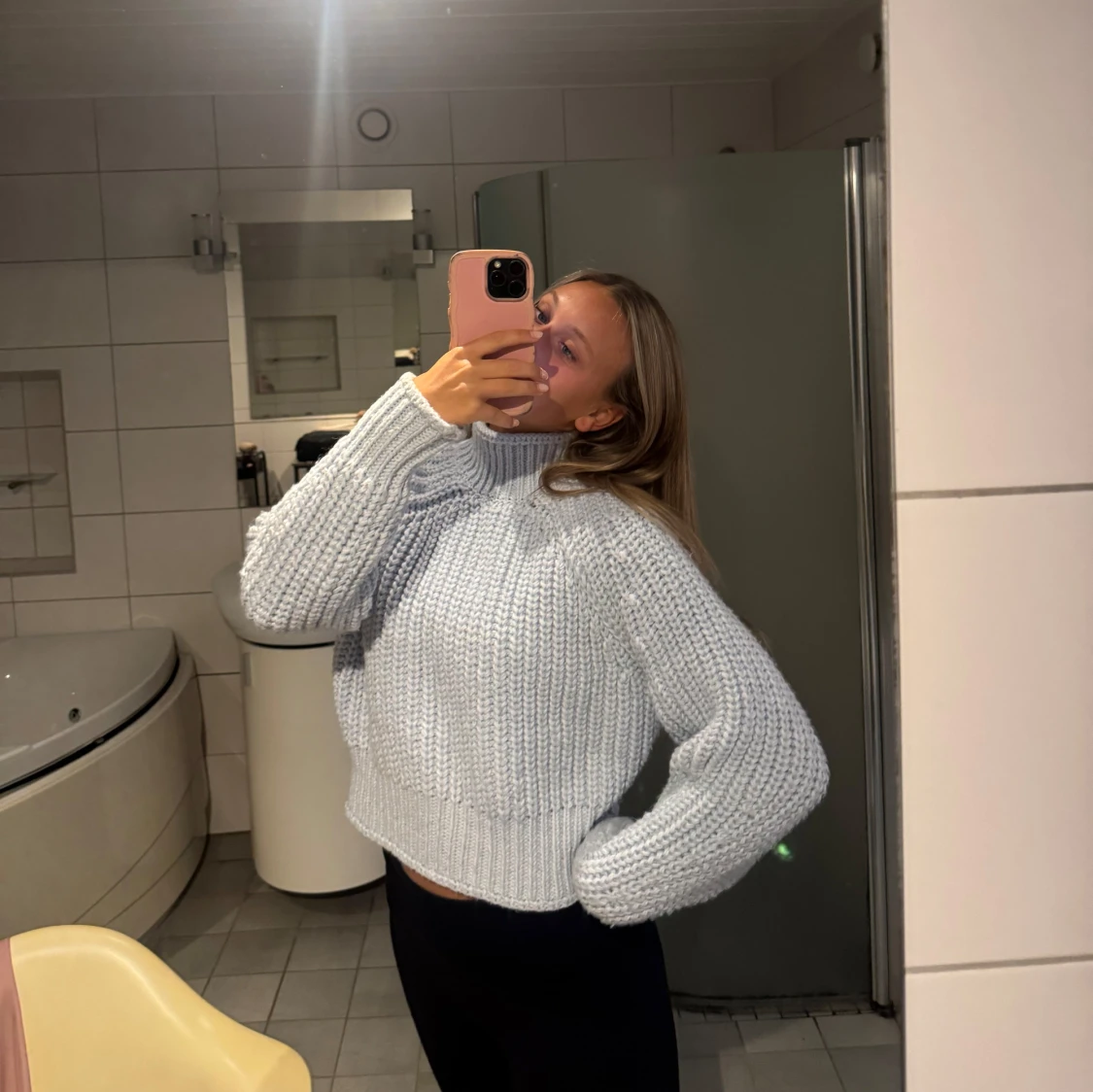 Ljusblå stickad polotröja - 1