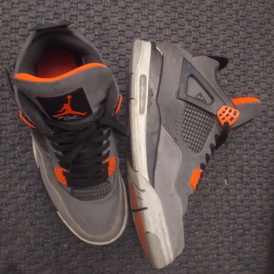 Nike Air Jordan 4 grå/svart/röd - 1