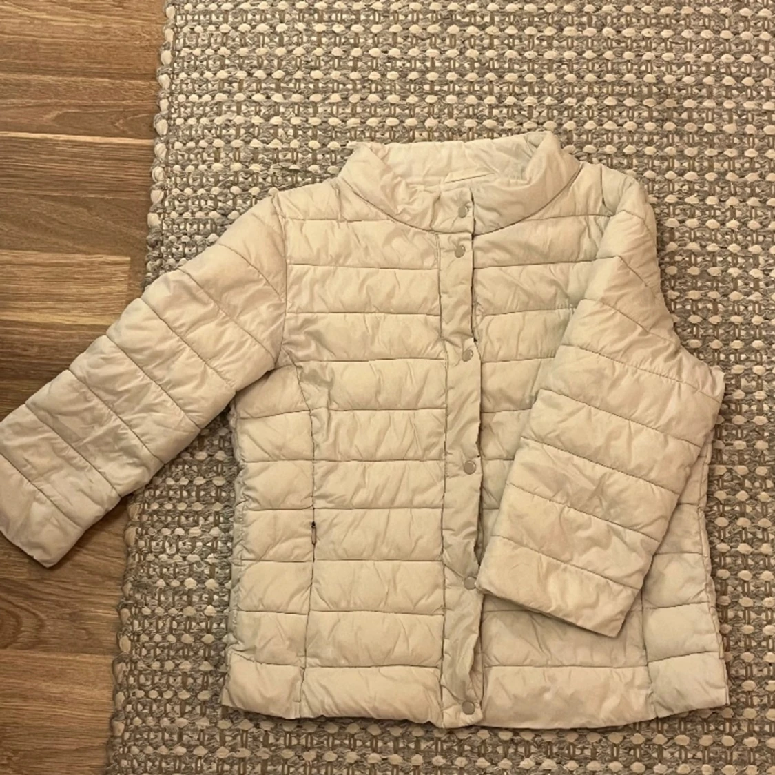 Trekvartsärmad jacka beige - 90