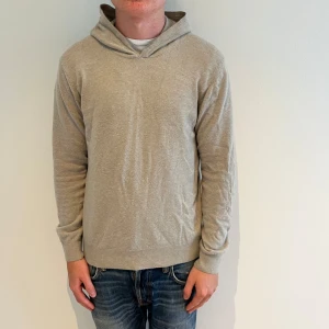 Oscar Jacobson hoodie - Köp sker nu via ricodelluxury.com  