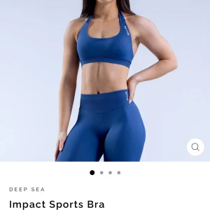 DFYNE impact sport bra - DFYNE deep sea storlek small ANV en gång.har matchande byxor till