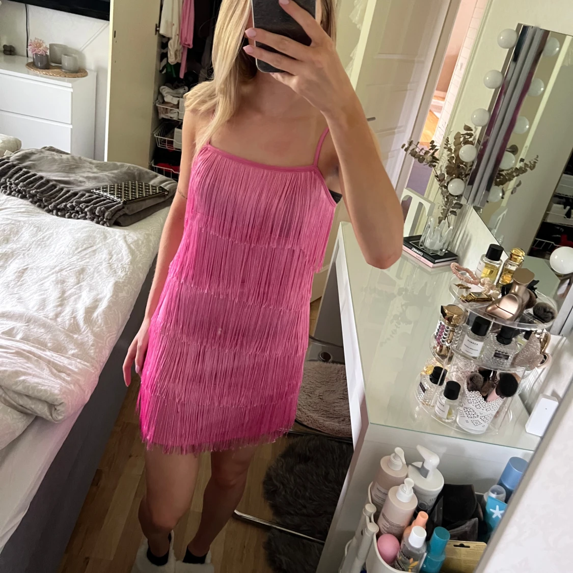 Rosa fransklänning med smala axelband