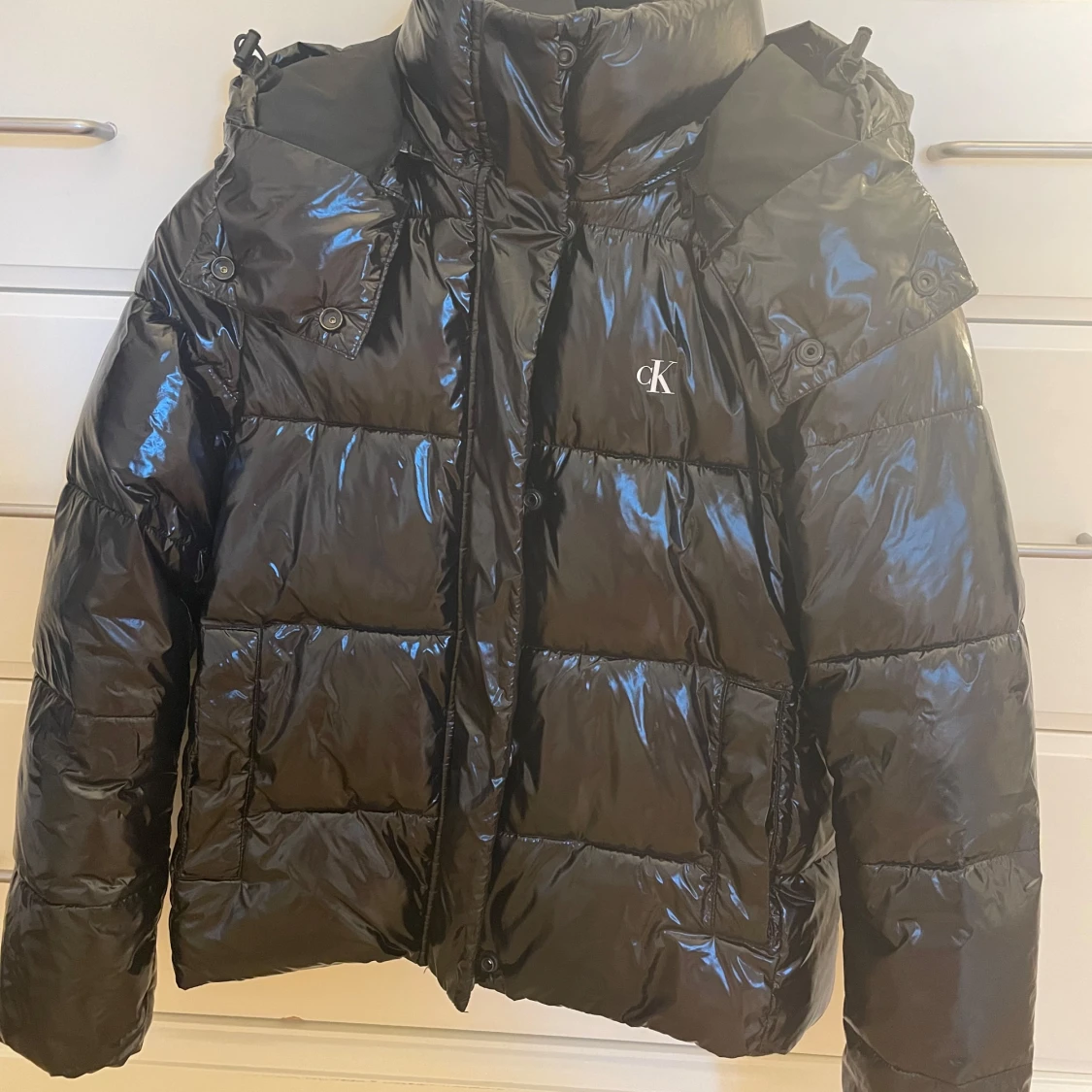 Svart pufferjacka från Calvin Klein - 1