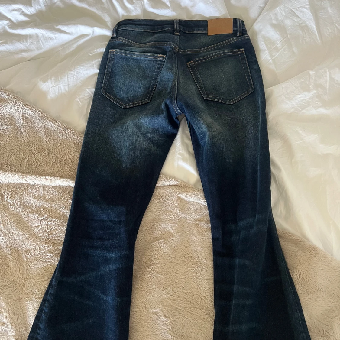 Mörkblå bootcut jeans - 2
