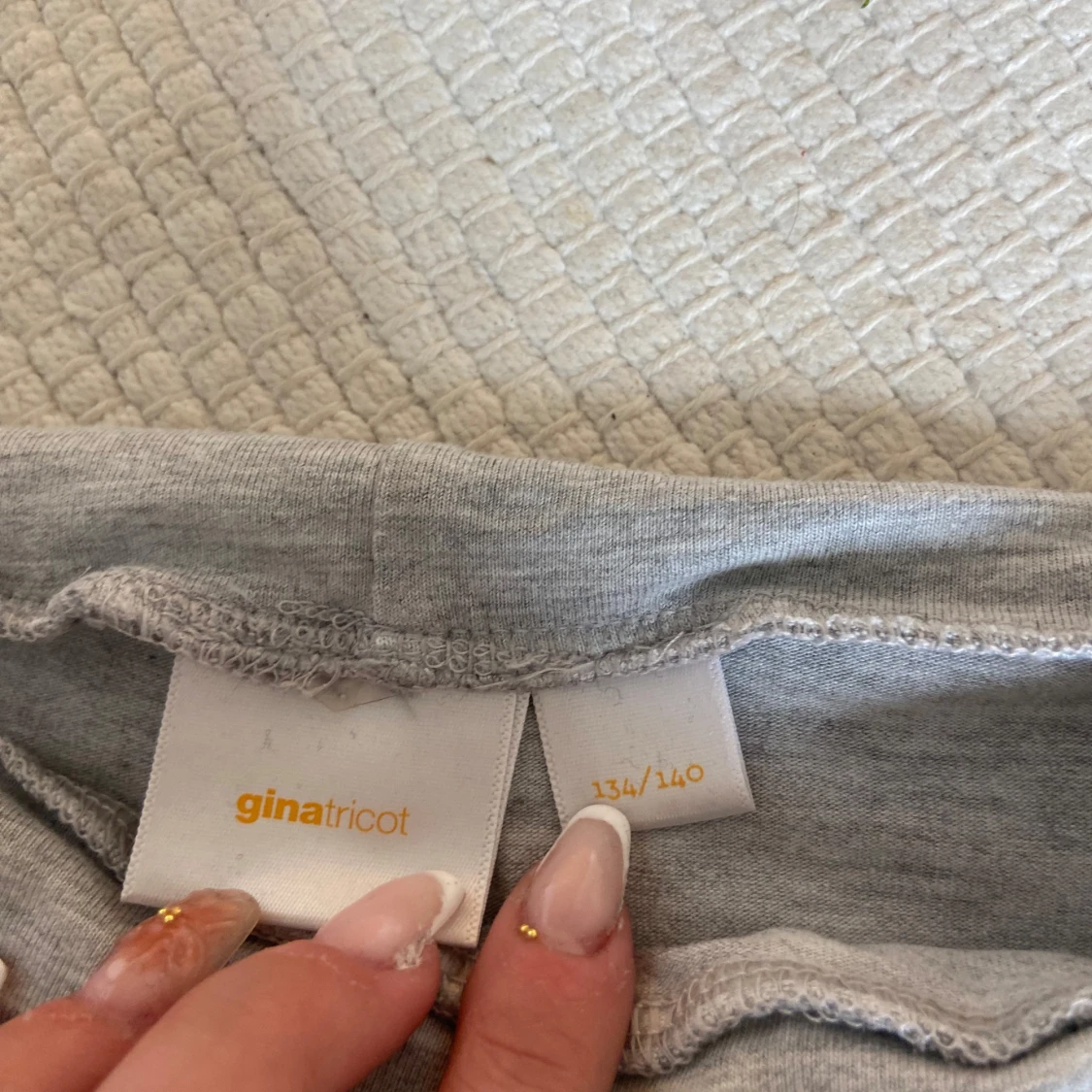 Grå bootcut mjukisbyxor Gina Tricot - 1