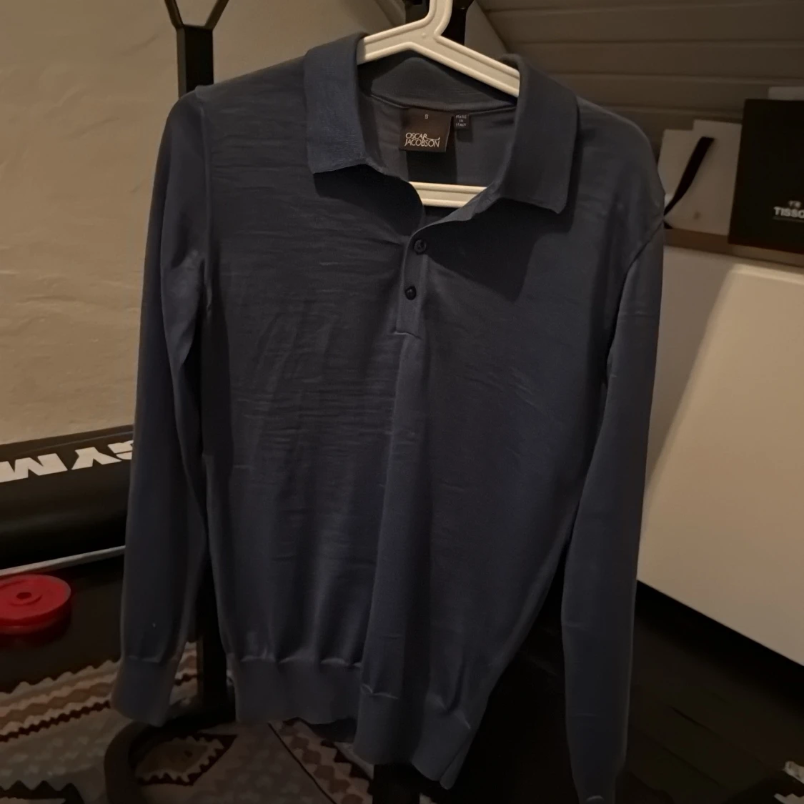 Blå pikétröja från Oscar Jacobson
