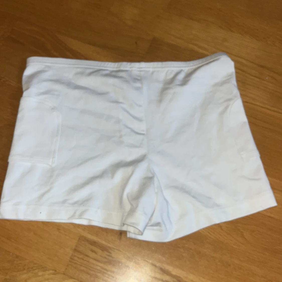 Vita träningsshorts från Adidas - 1