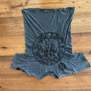 Affliction T-shirt - Fint skick idk.