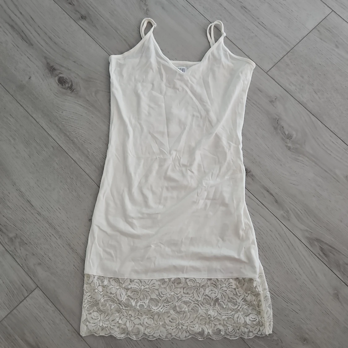 Vit spetsklänning från Saint Tropez
