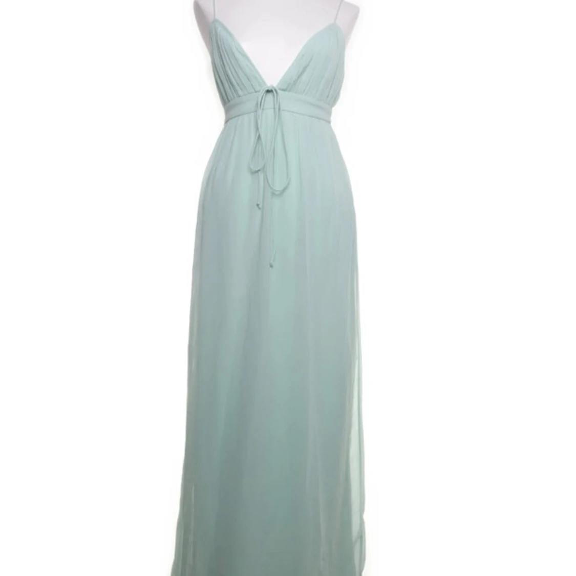 Ljusgrön långklänning med v-ringning