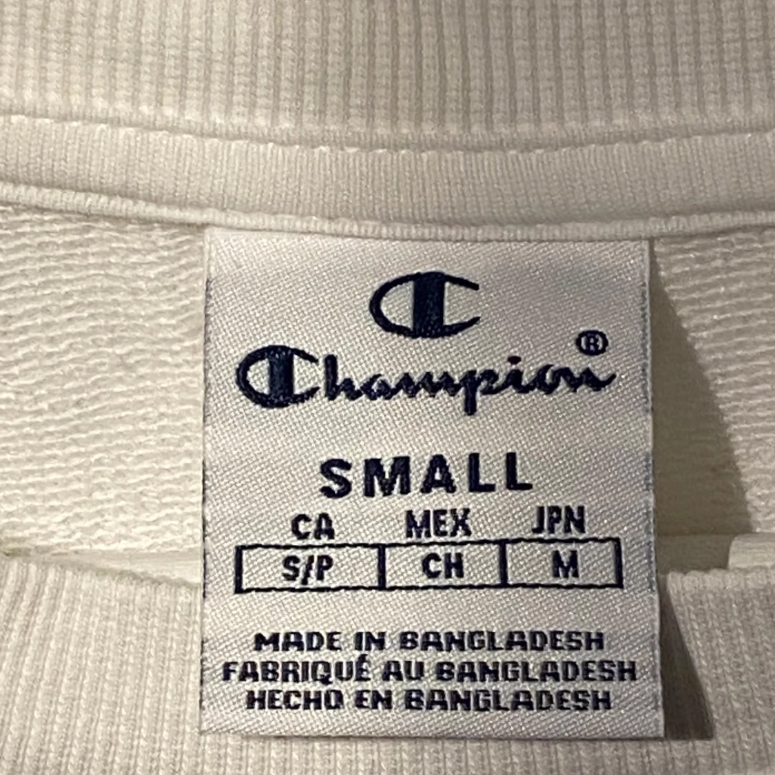 Vit långärmad sweatshirt från Champion - 2