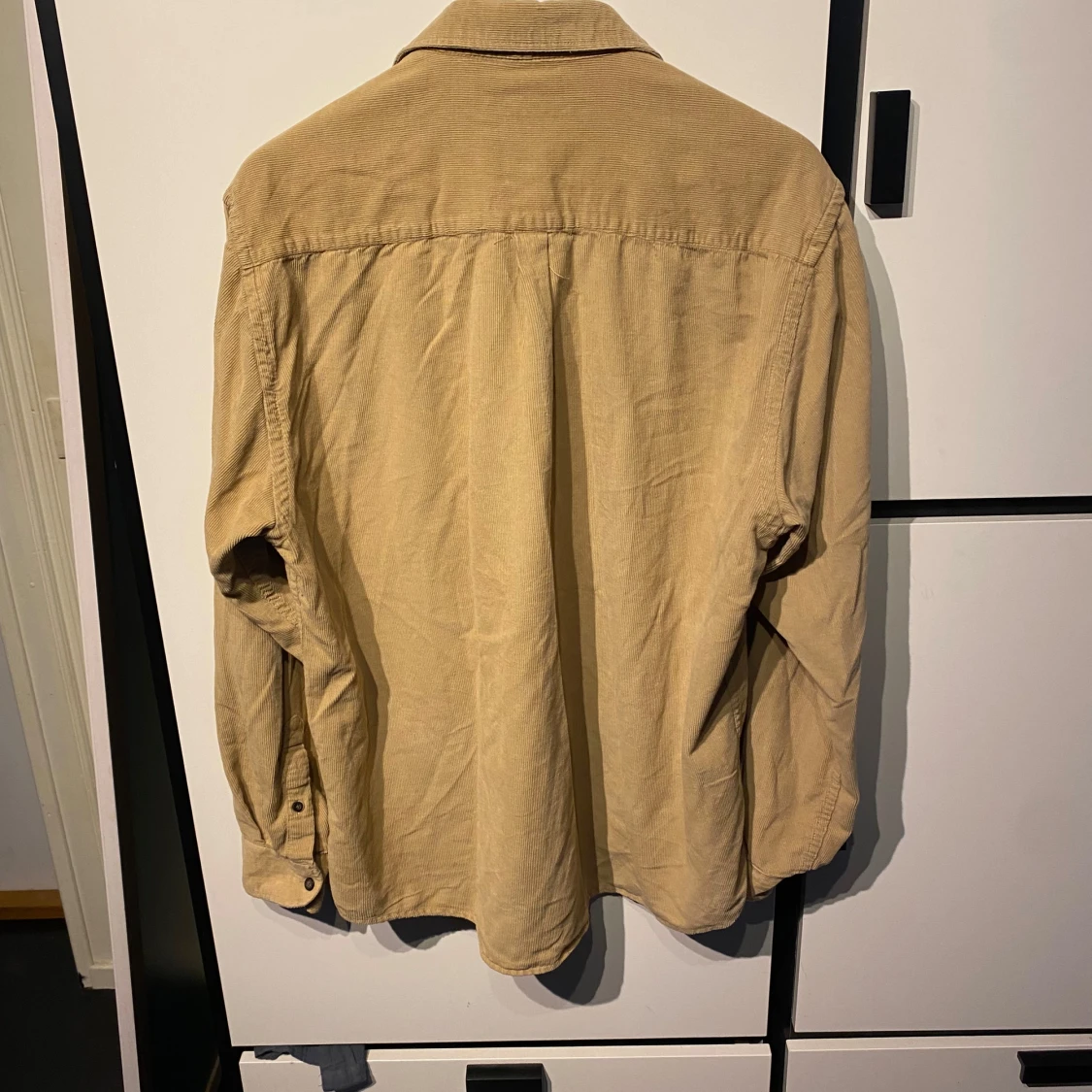 Beige manchester-skjorta från Critic - 1