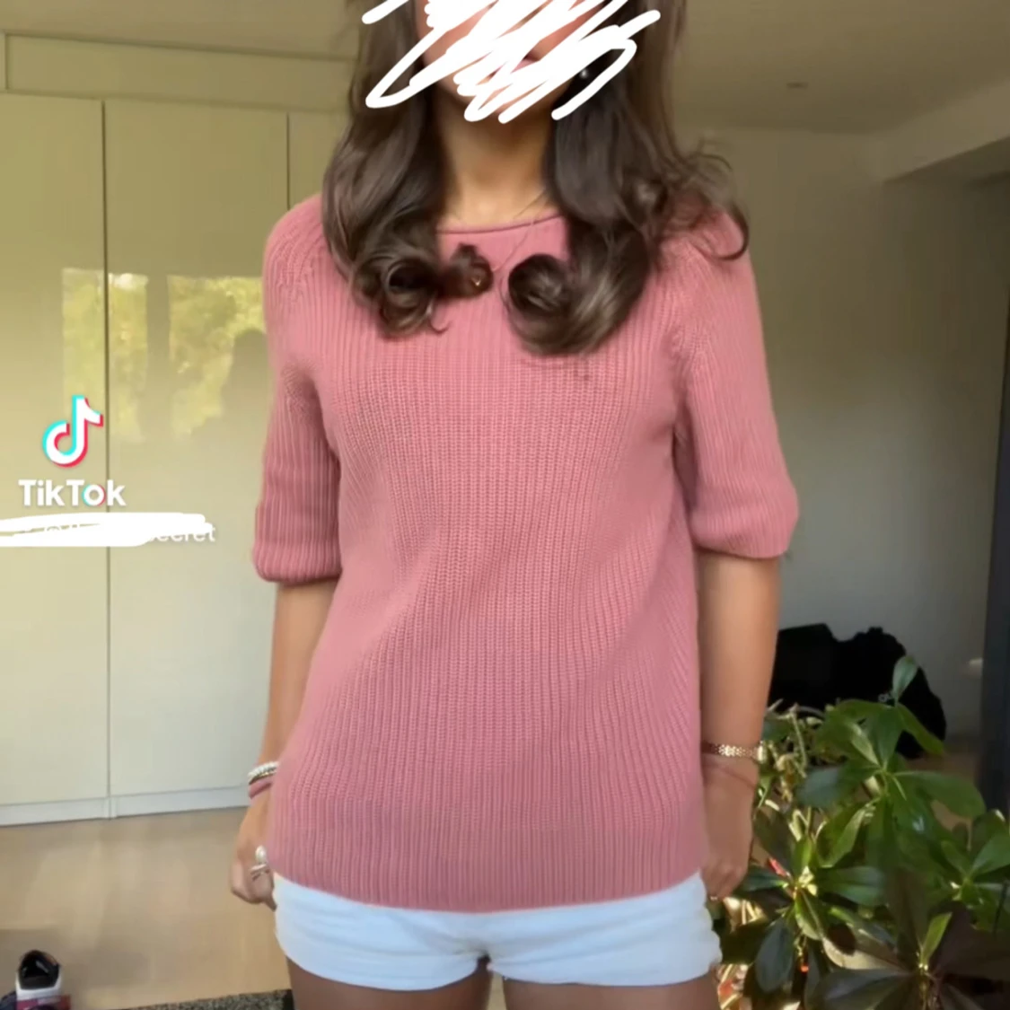 Rosa stickad topp från COS