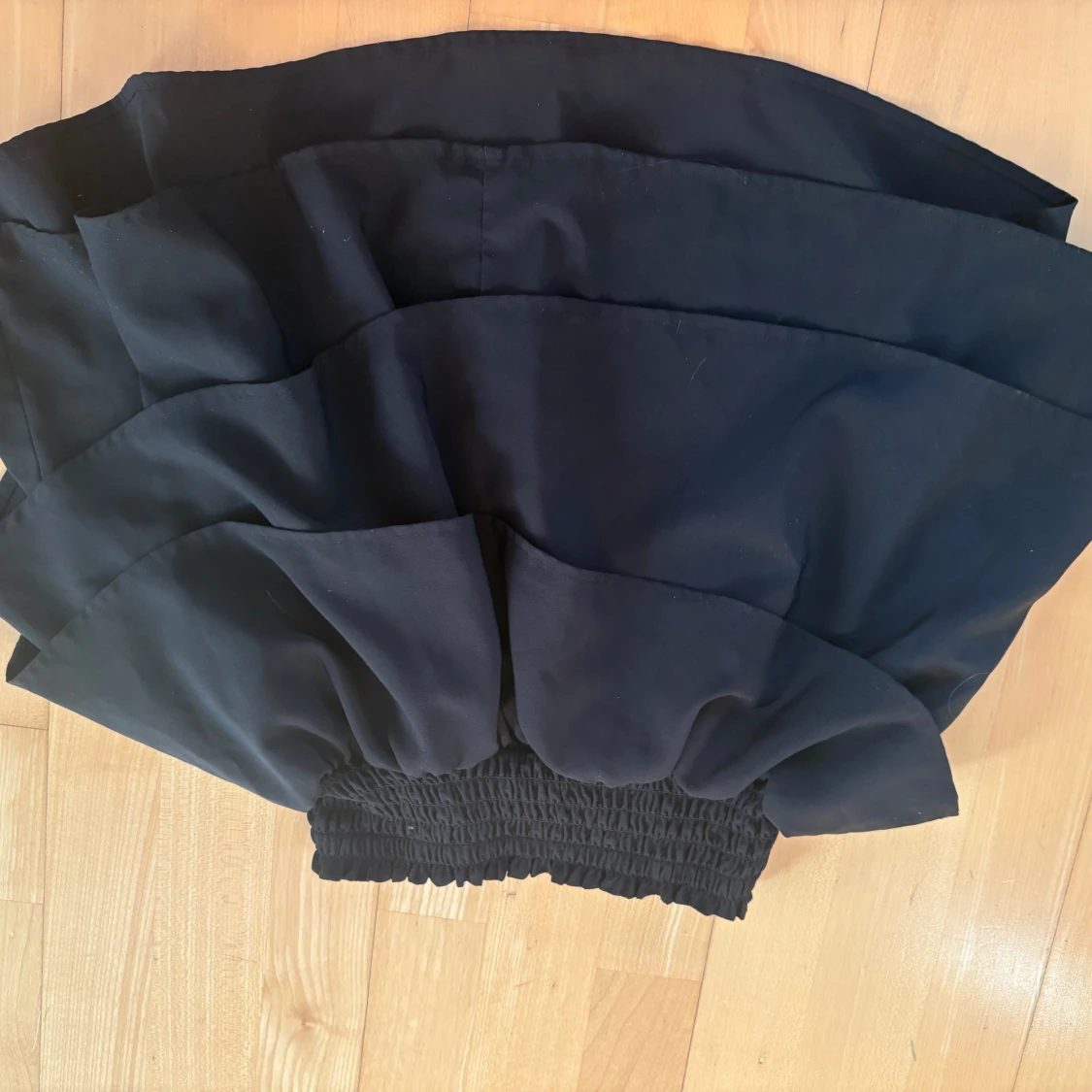 Svart volangkjol från H&M - 2