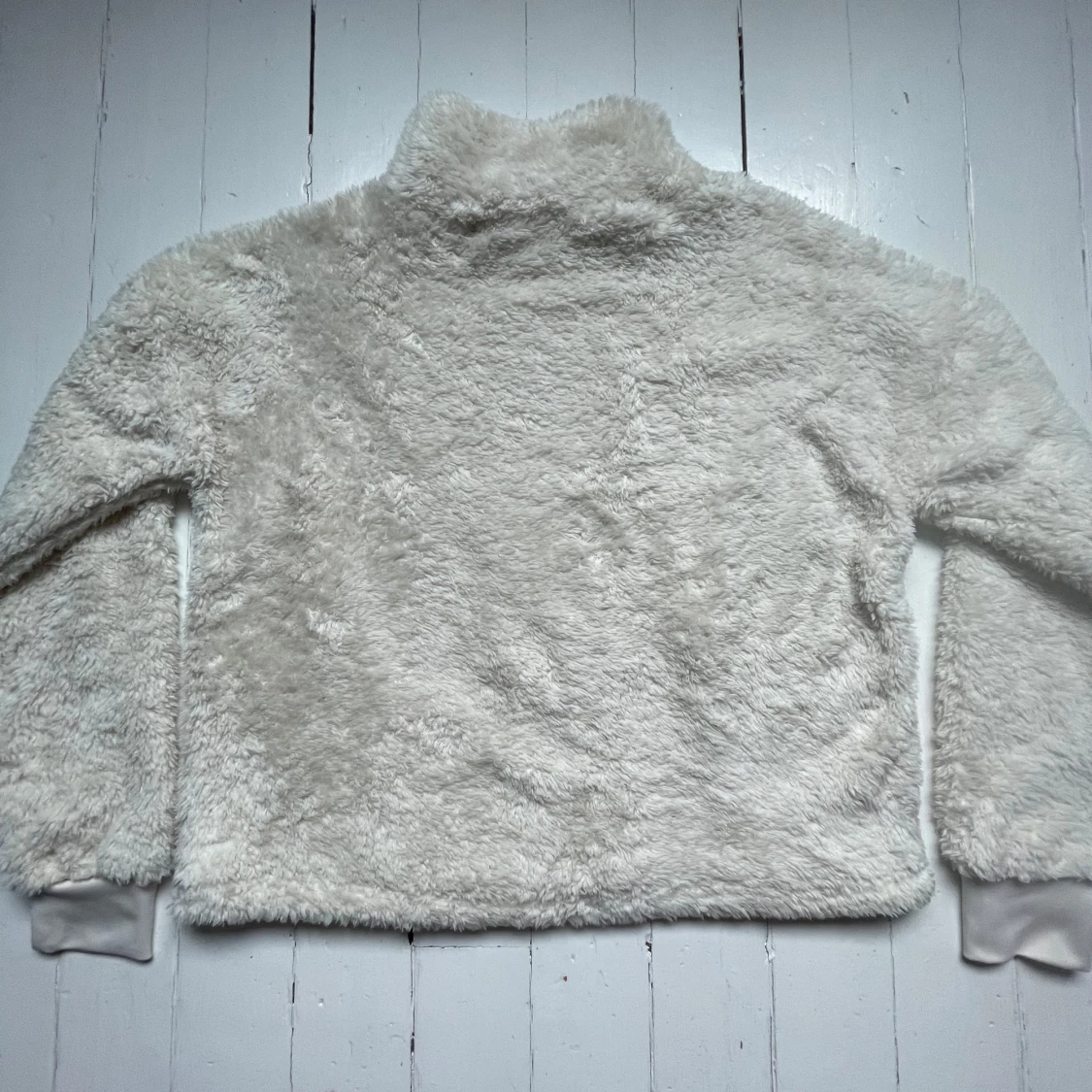 Vit fluffig fleece-tröja från SOC - 1