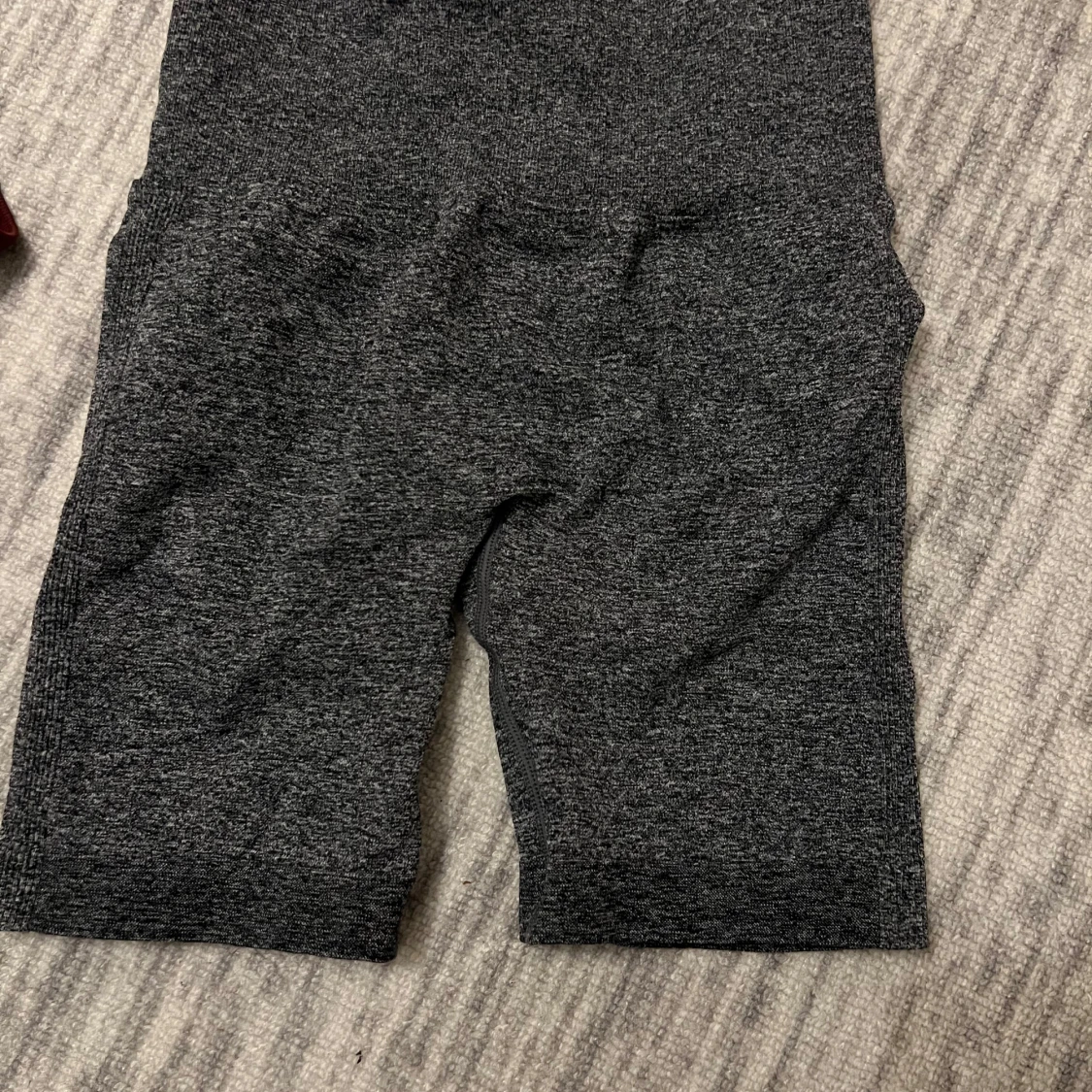 Grå träningsshorts S