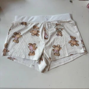 teddy shorts - aldrig använda