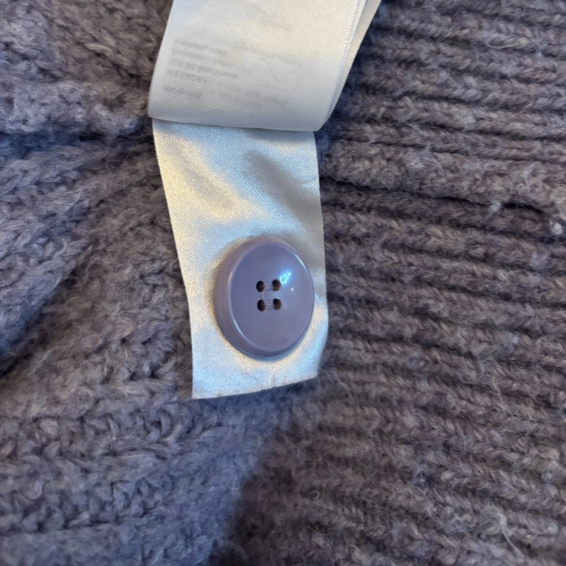 Lila stickad kofta från Weekday - 4