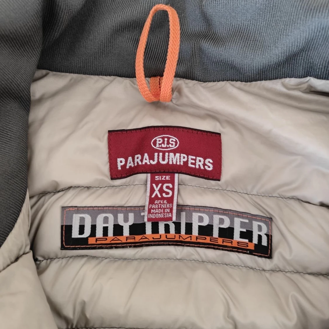 Mörk grön dunväst från Parajumpers - 2